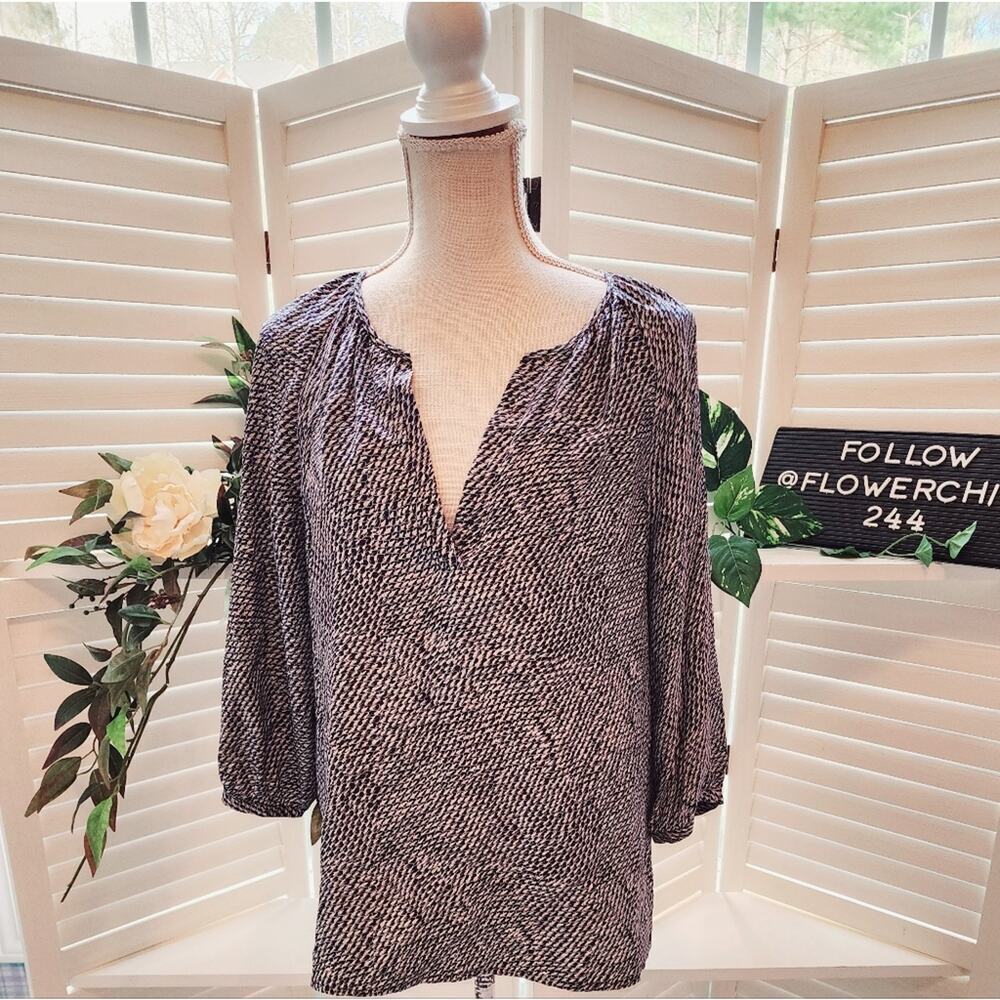 JOIE GEOMETRIC SILK V NECK BLACK / WHITE SIZE SMALL